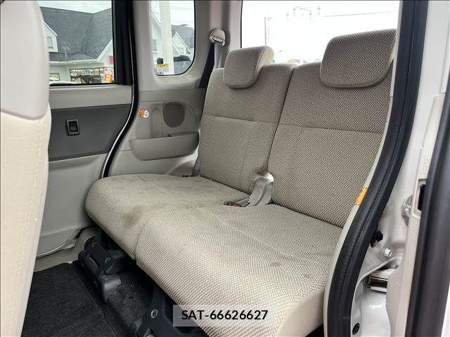 Daihatsu TANTO 2015-12 8831964-23