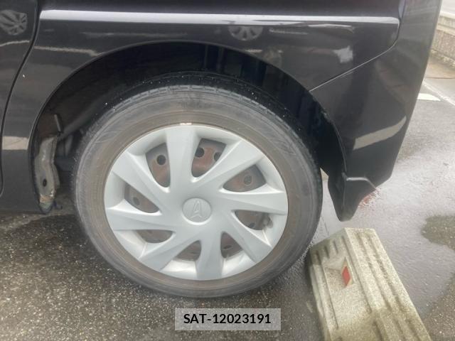 Daihatsu TANTO 2013-11 8831973-4