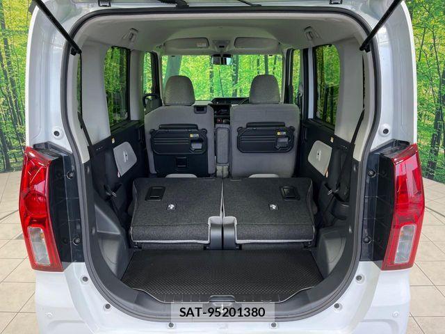 Daihatsu TANTO 2025-04 8831951-9