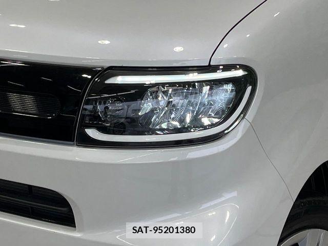 Daihatsu TANTO 2025-04 8831951-11