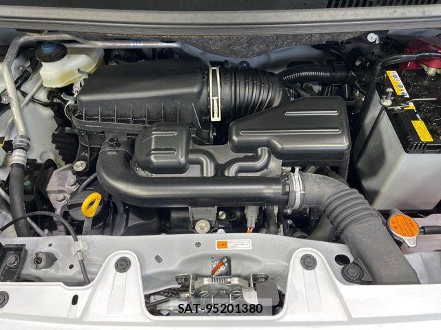 Daihatsu TANTO 2025-04 8831951-17