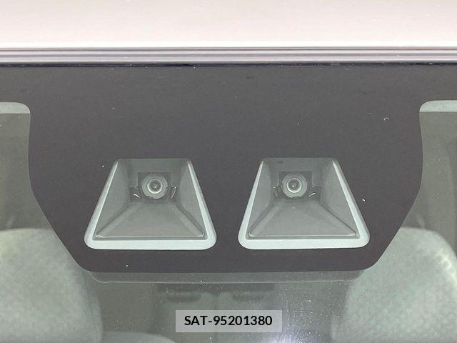 Daihatsu TANTO 2025-04 8831951-2