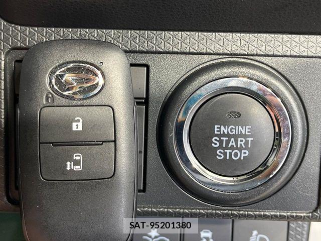 Daihatsu TANTO 2025-04 8831951-6