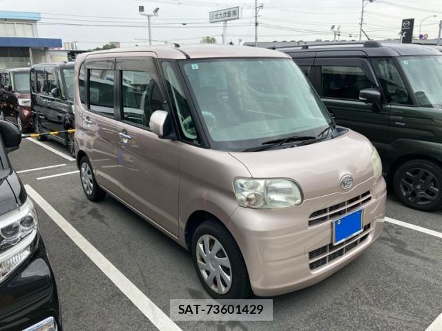 Daihatsu TANTO 2011-09 8831975-0