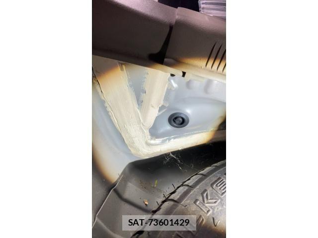 Daihatsu TANTO 2011-09 8831975-12