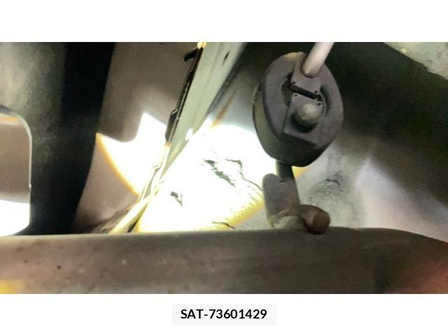 Daihatsu TANTO 2011-09 8831975-13