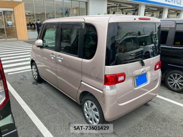 Daihatsu TANTO 2011-09 8831975-2