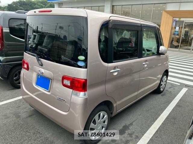 Daihatsu TANTO 2011-09 8831975-3