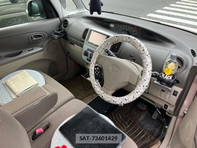 Daihatsu TANTO 2011-09 8831975-4