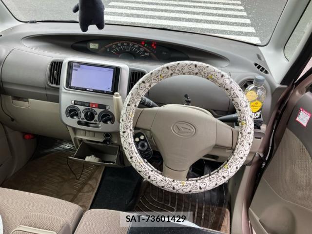 Daihatsu TANTO 2011-09 8831975-5