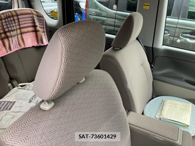 Daihatsu TANTO 2011-09 8831975-8