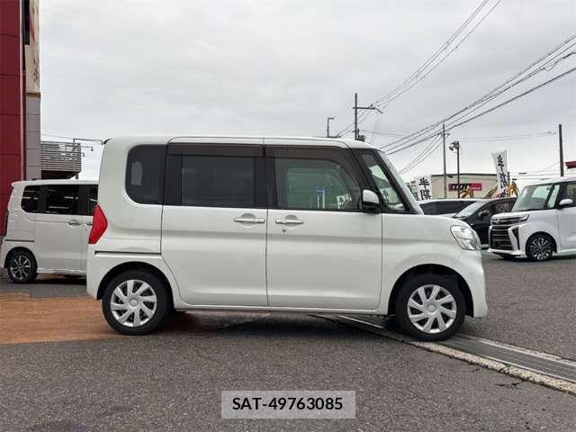 Daihatsu TANTO 2015-09 8831955-12
