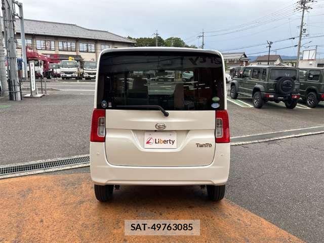 Daihatsu TANTO 2015-09 8831955-14
