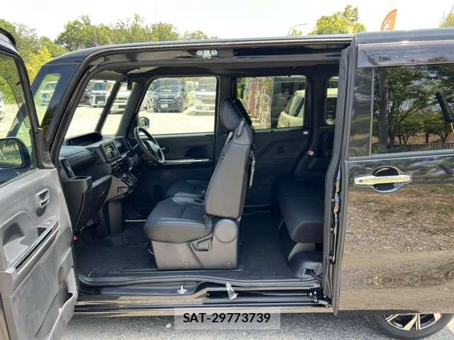 Daihatsu TANTO 2025-02 8831950-6