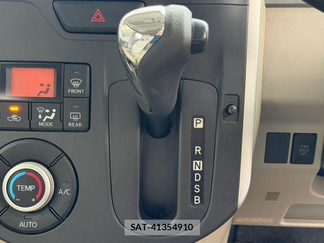 Daihatsu TANTO 2013-12 8831963-9