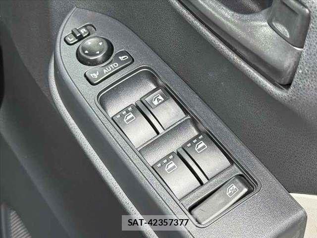 Daihatsu TANTO 2023-08 8850825-26