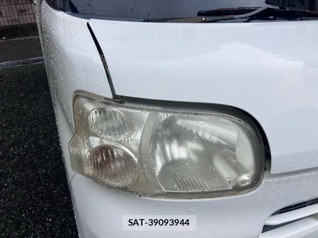 Daihatsu TANTO 2011-08 8850842-2