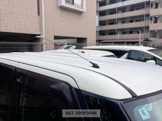 Daihatsu TANTO 2011-08 8850842-3