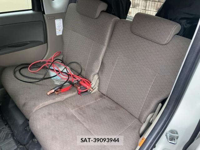 Daihatsu TANTO 2011-08 8850842-6