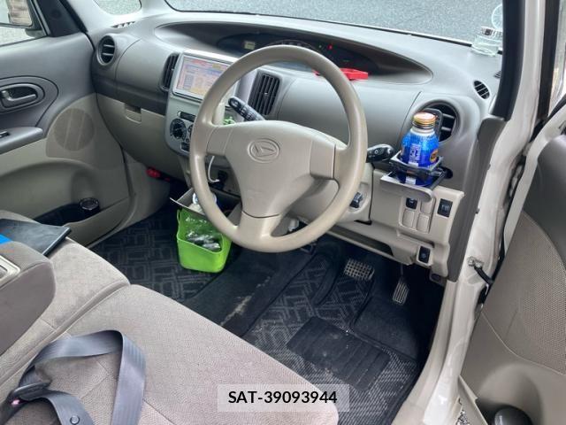 Daihatsu TANTO 2011-08 8850842-8