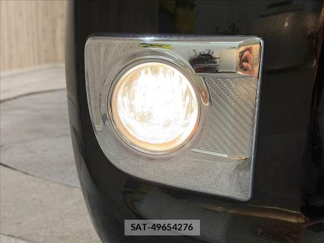Daihatsu TANTO 2018-11 8850829-12