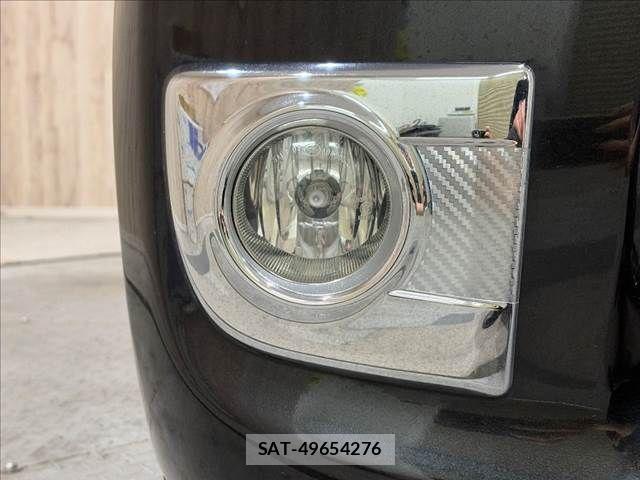 Daihatsu TANTO 2018-11 8850829-23