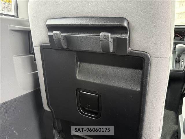 Daihatsu TANTO 2019-11 8850830-23