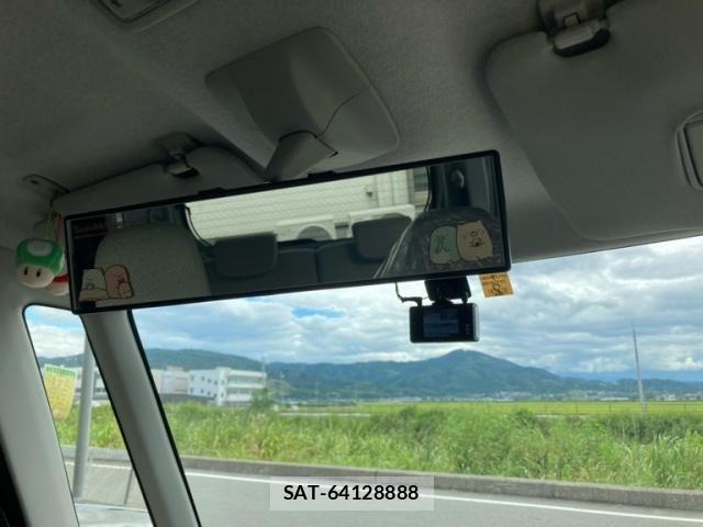 Daihatsu TANTO 2014-12 8882517-19