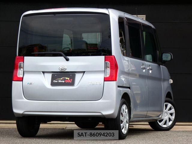 Daihatsu TANTO 2014-04 8882508-27