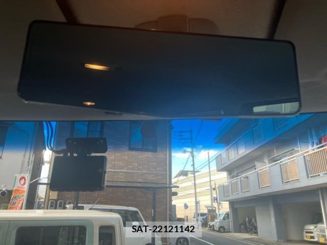 Daihatsu TANTO 2013-06 8882519-28