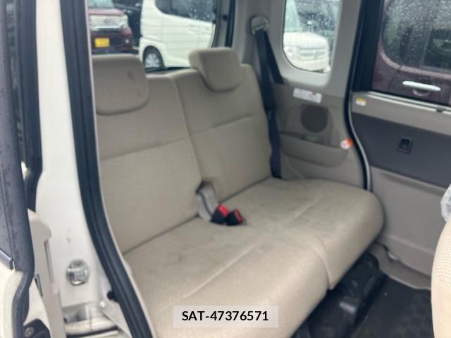 Daihatsu TANTO 2015-09 8882514-17