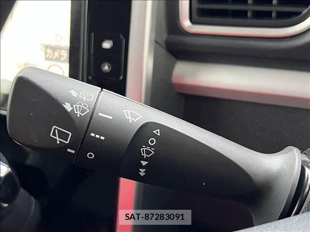 Daihatsu TANTO 2019-05 8882501-26