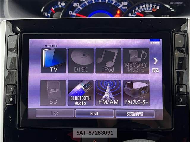 Daihatsu TANTO 2019-05 8882501-28