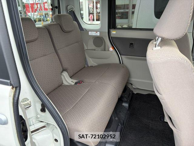 Daihatsu TANTO 2018-09 8882503-15