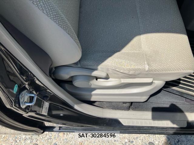 Daihatsu TANTO 2014-08 8882513-13