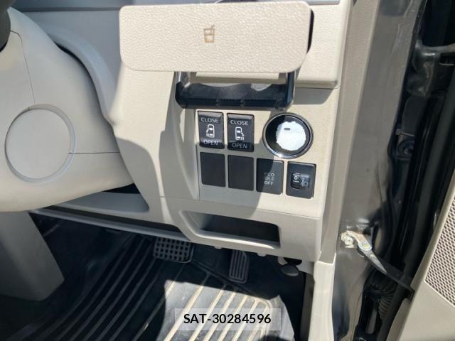 Daihatsu TANTO 2014-08 8882513-14