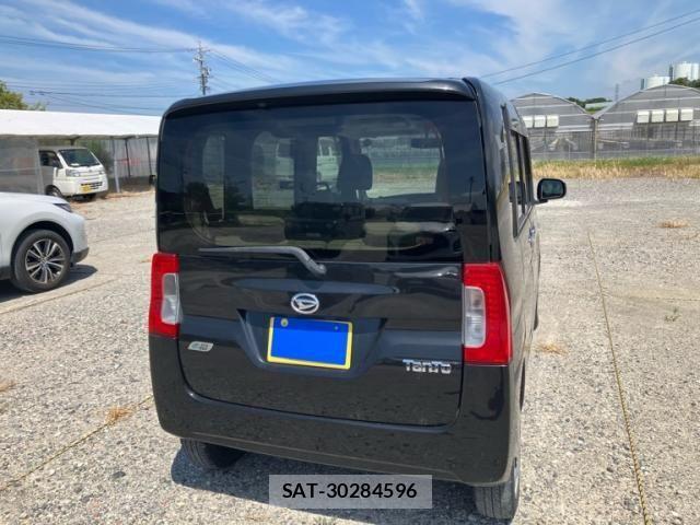 Daihatsu TANTO 2014-08 8882513-6