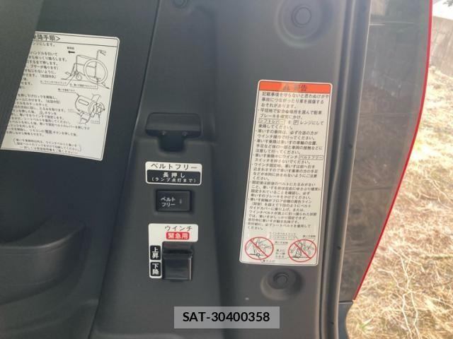 Daihatsu TANTO 2021-10 8882499-13