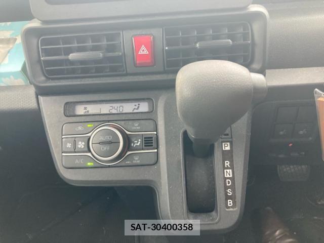 Daihatsu TANTO 2021-10 8882499-22