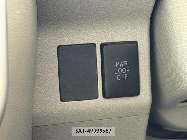 Daihatsu TANTO 2014-03 8882509-25