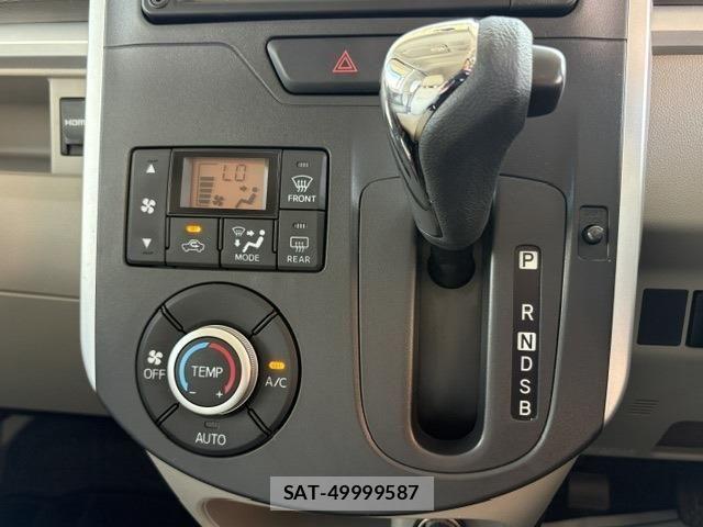 Daihatsu TANTO 2014-03 8882509-26