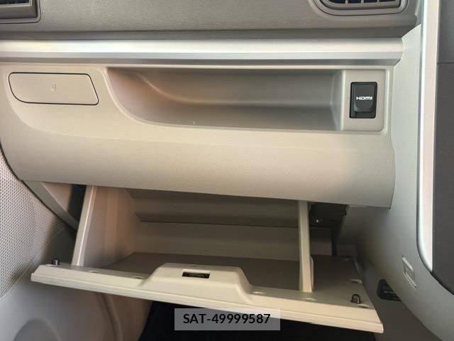Daihatsu TANTO 2014-03 8882509-28