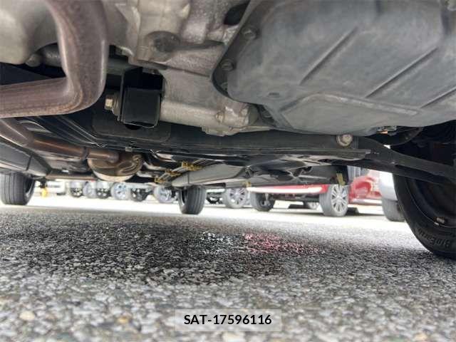 Daihatsu TANTO 2017-09 8882504-16