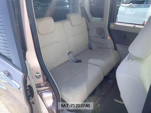 Daihatsu TANTO 2014-01 4111802-9