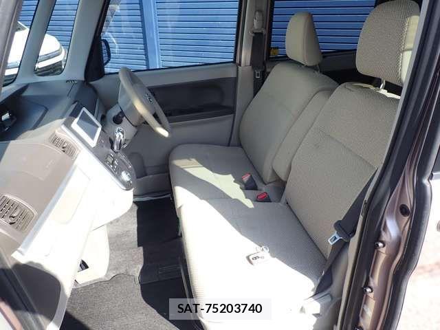 Daihatsu TANTO 2014-01 4111802-7
