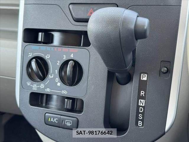 Daihatsu TANTO 2019-02 6998718-22