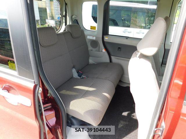 Daihatsu TANTO 2016-03 7061030-5