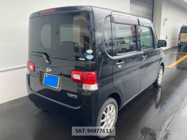 Daihatsu TANTO 2011-02 7061033-8