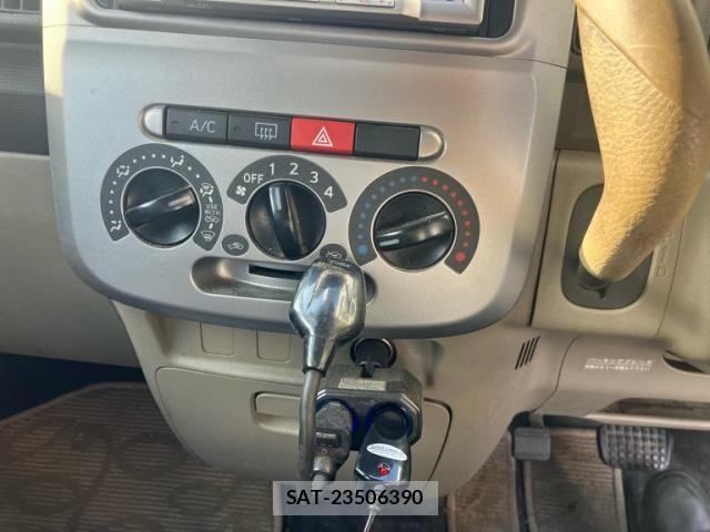 Daihatsu TANTO 2010-07 7225945-15