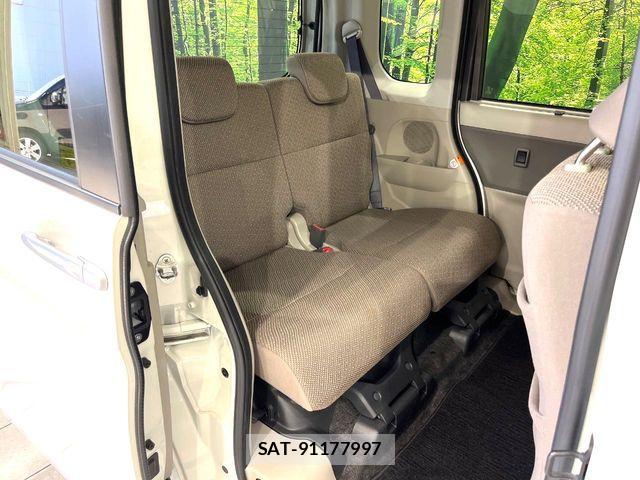 Daihatsu TANTO 2017-07 7252547-9